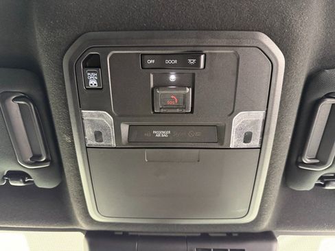 Used 2025 Toyota 4Runner TRD Off-Road image 30