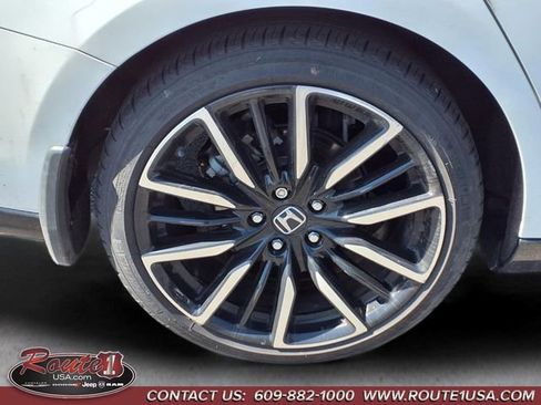 Used 2024 Honda Accord Touring image 10