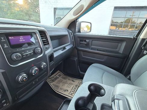 Used 2015 RAM 1500 Express AWD/4WD image 31