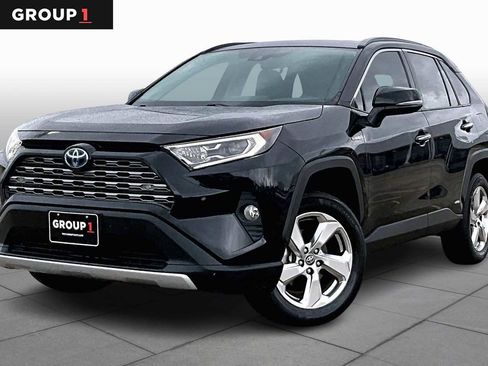 Used 2021 Toyota RAV4 Limited image 1