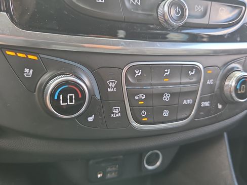 Used 2020 Chevrolet Traverse Premier w/ Redline Edition FWD image 20