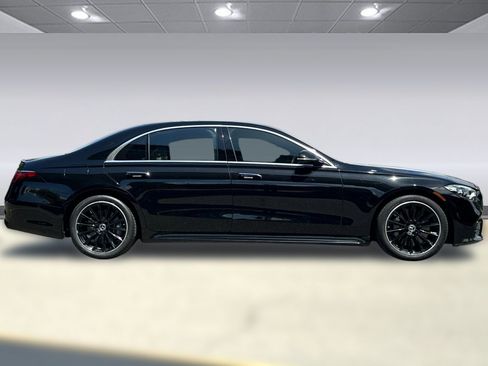 Certified 2022 Mercedes-Benz S 500 4MATIC image 7