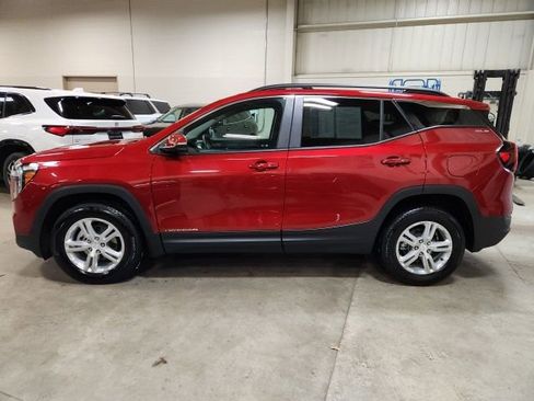 Certified 2024 GMC Terrain SLE w/ Driver Convenience Package image 6