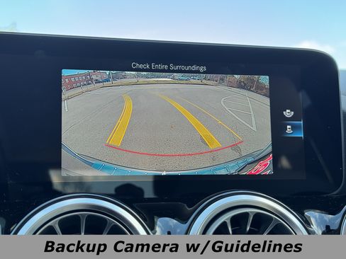 Used 2023 Mercedes-Benz GLA 250 4MATIC image 9