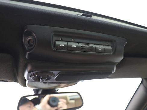 Used 2010 Maserati Quattroporte image 12