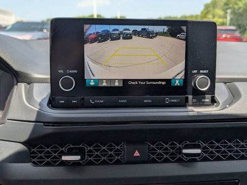 Used 2023 Honda Accord EX image 7