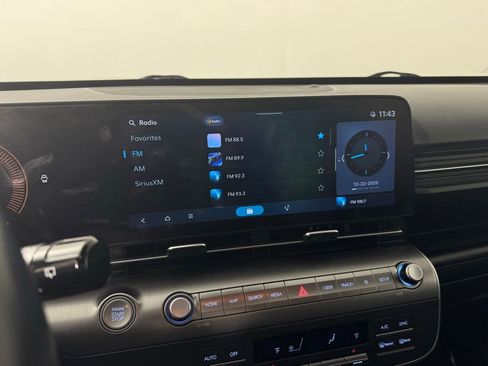 Used 2025 Hyundai Kona SEL image 14