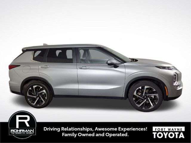 Used 2024 Mitsubishi Outlander SE AWD/4WD image 5
