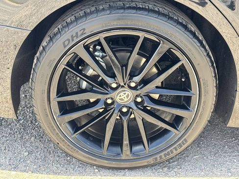 Used 2022 Toyota Camry XSE FWD image 10