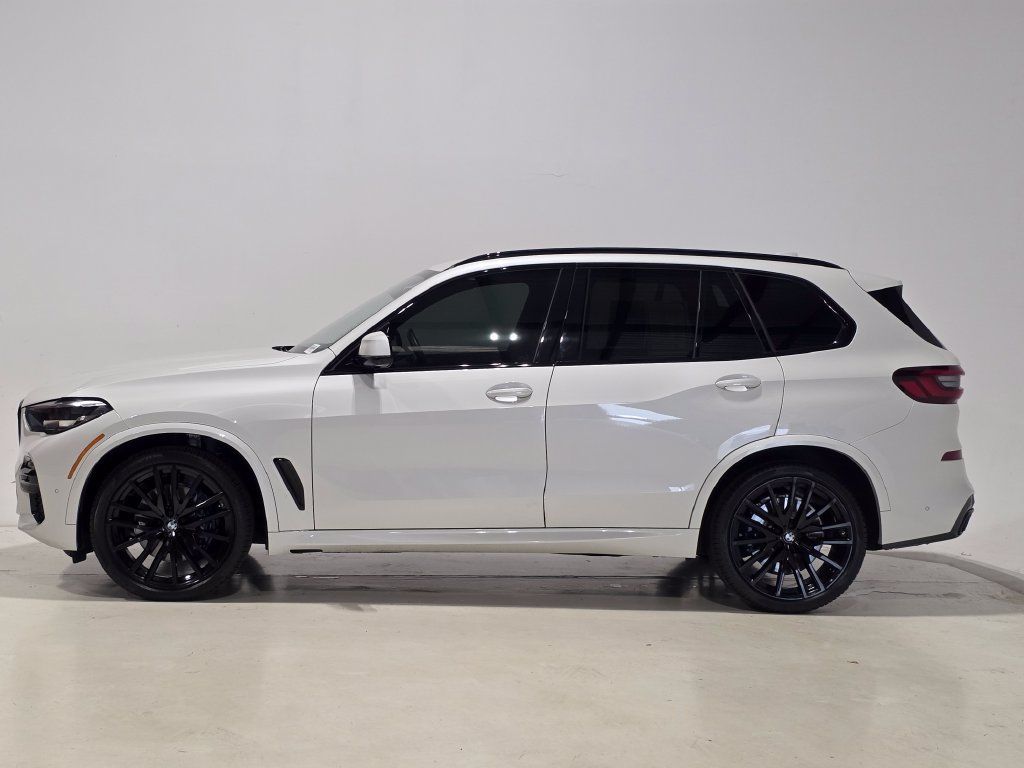 Used 2021 BMW X5 xDrive40i w/ M Sport Package AWD/4WD image 3