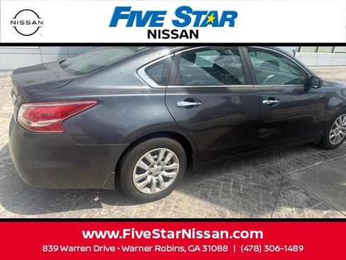 Used 2013 Nissan Altima 2.5 S FWD image 12