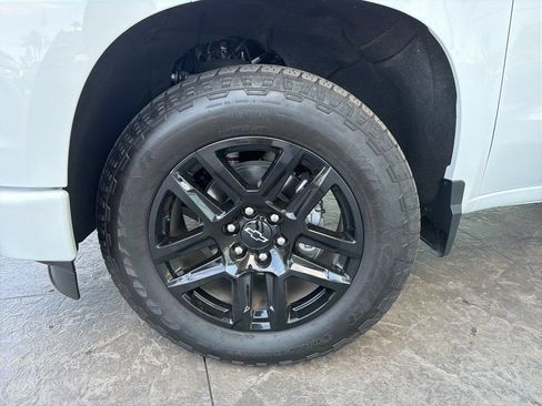 Used 2026 Chevrolet Silverado 1500 RST AWD/4WD image 5