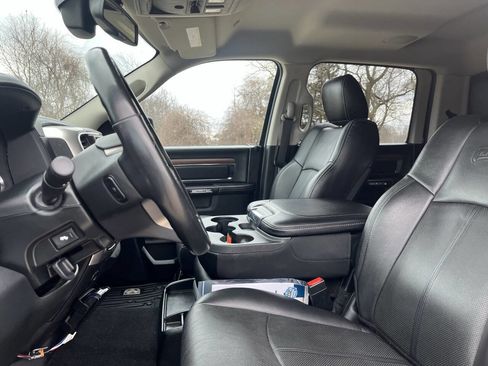 Used 2018 RAM 1500 Laramie w/ Convenience Group image 13