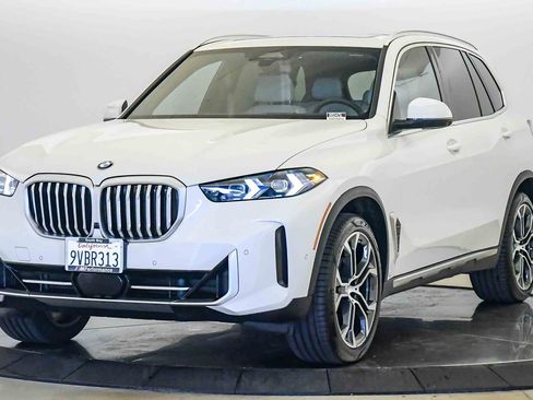 Used 2026 BMW X5 sDrive40i w/ Climate Comfort Package image 1