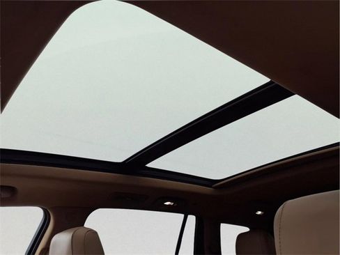 Certified 2021 Cadillac XT6 Premium Luxury w/ Platinum Package image 23