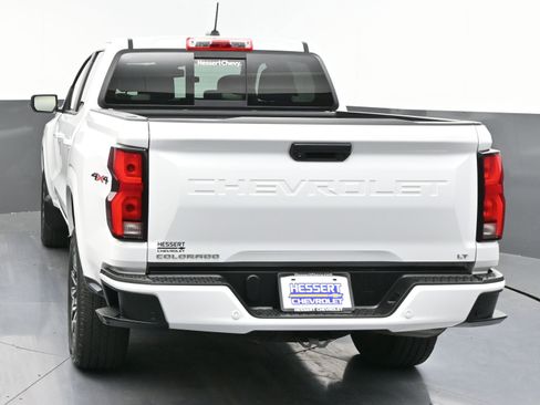 Used 2023 Chevrolet Colorado LT w/ LT Convenience Package III AWD/4WD image 6