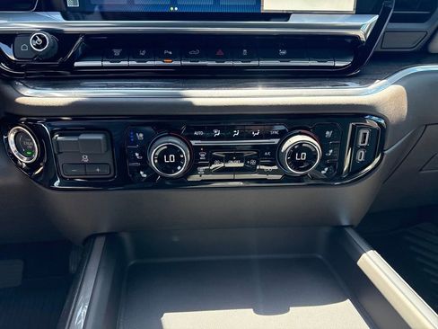 New 2026 Chevrolet Silverado 2500 LTZ w/ LTZ Convenience Package AWD/4WD image 23