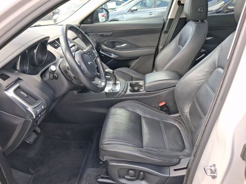Used 2019 Jaguar E-PACE SE image 10