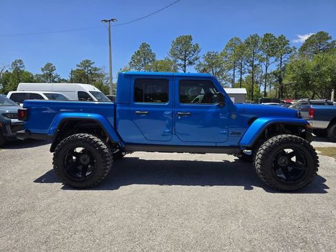 New 2026 Jeep Gladiator Sport AWD/4WD image 3