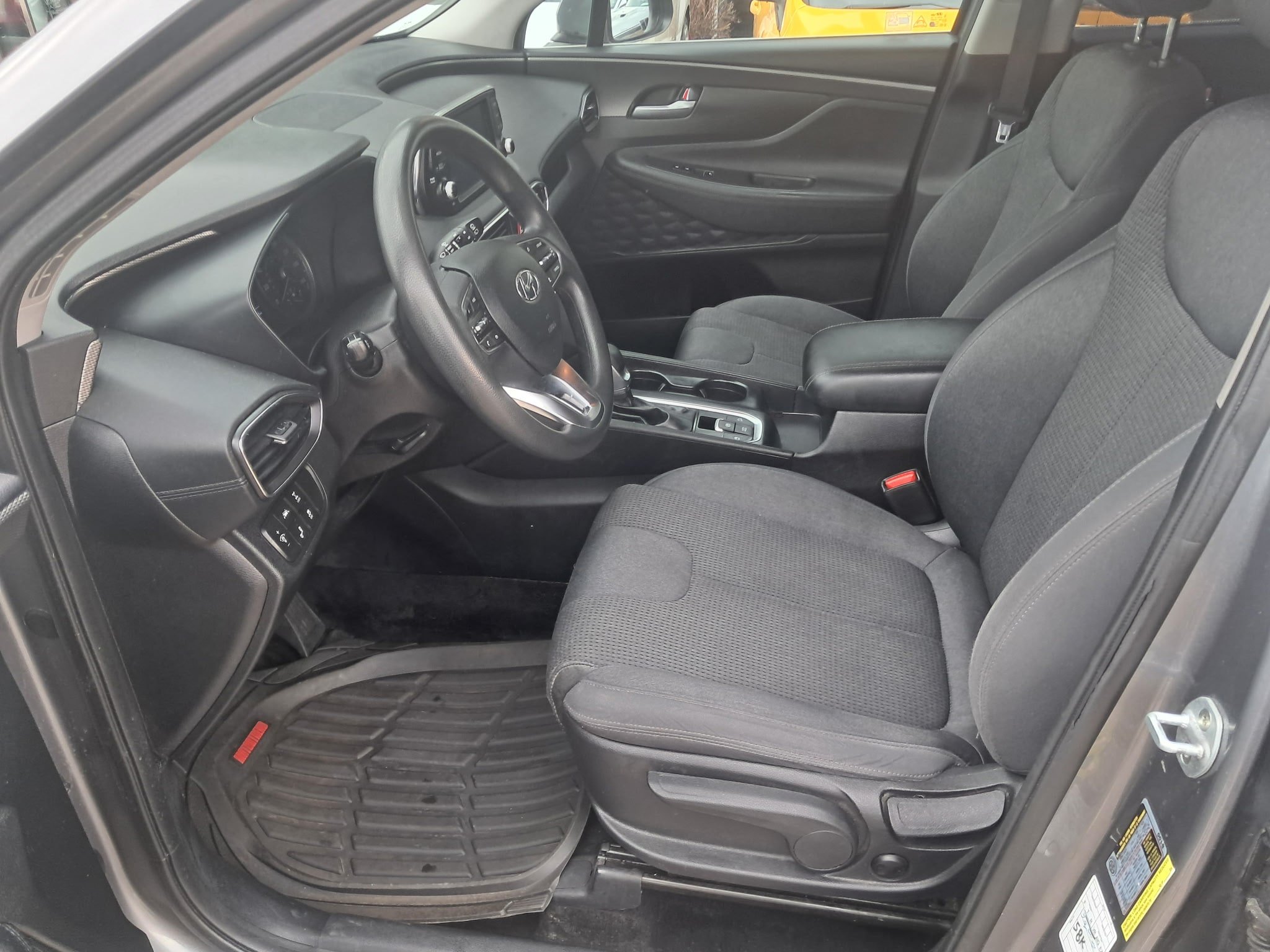 Used 2019 Hyundai Santa Fe SE AWD/4WD image 4