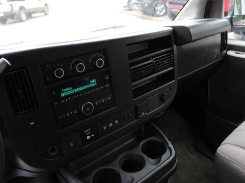 Used 2019 Chevrolet Express 3500 LT w/ LT Preferred Equipment Group RWD image 11