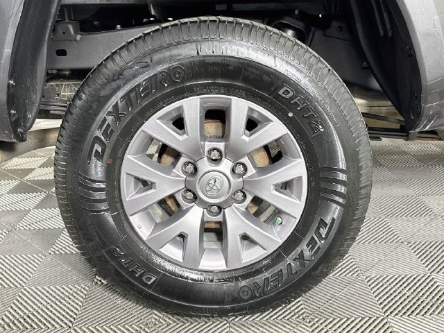 Used 2019 Toyota Tacoma SR5 RWD image 29