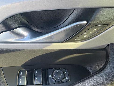 Used 2025 Chevrolet Blazer LT image 10