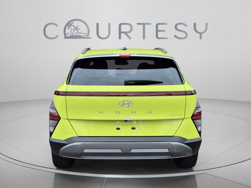 New 2026 Hyundai Kona Limited FWD image 4