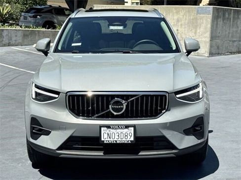 New 2024 Volvo XC40 B5 Ultimate w/ Climate Package image 2