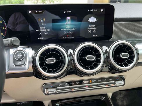 Used 2020 Mercedes-Benz GLB 250 4MATIC image 47
