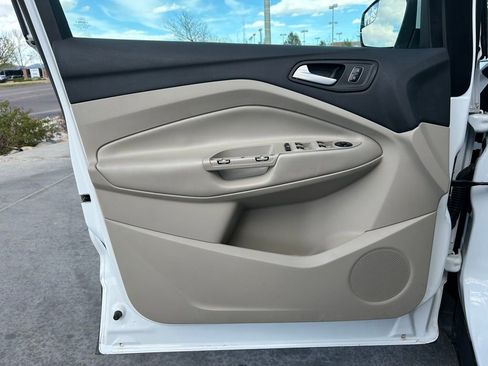 Used 2018 Ford Escape SE image 9