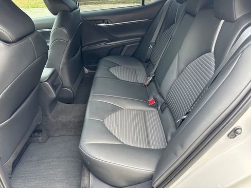 Used 2024 Toyota Camry SE image 20