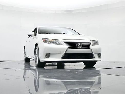 Used 2013 Lexus ES 350 w/ Premium Pkg image 32