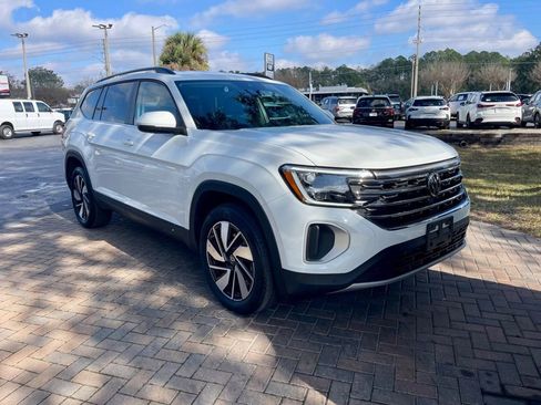 Used 2025 Volkswagen Atlas SE image 8