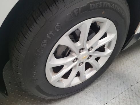 Used 2019 Chevrolet Equinox LT FWD image 31