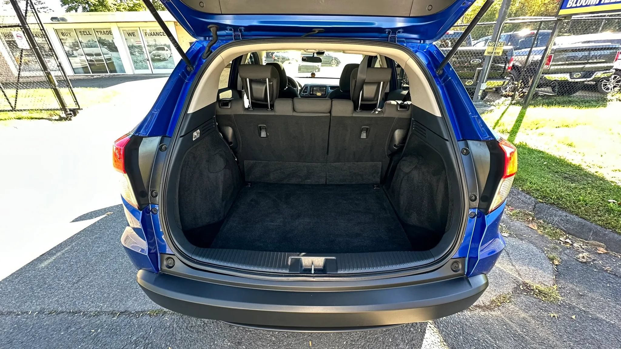 Used 2022 Honda HR-V EX image 14