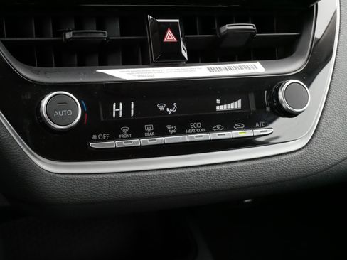 Certified 2024 Toyota Corolla LE image 23