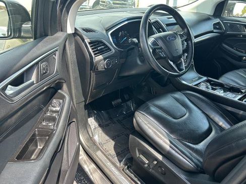 Certified 2020 Ford Edge Titanium AWD/4WD image 7