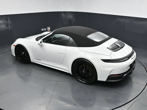 Used 2026 Porsche 911 Carrera GTS RWD image 17