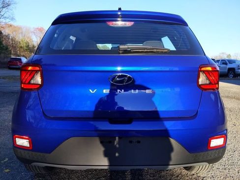 Used 2021 Hyundai Venue SEL FWD image 5