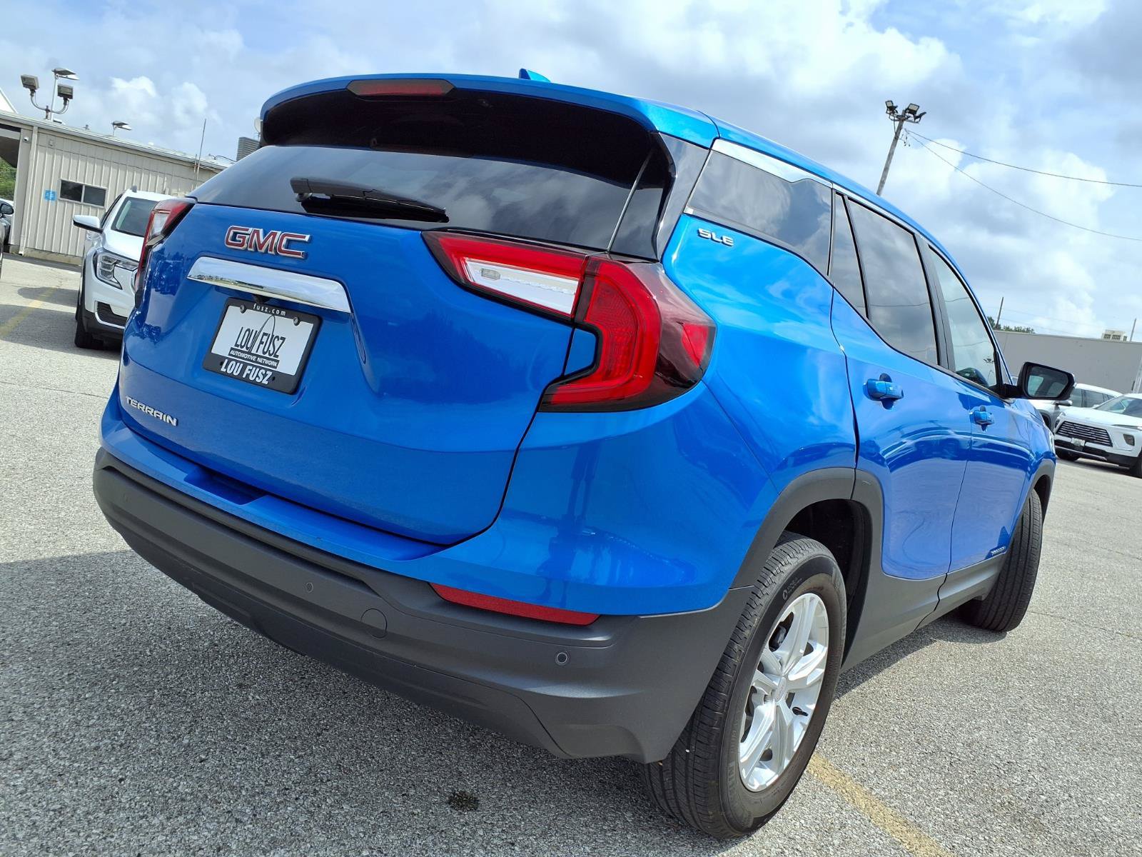 Used 2024 GMC Terrain SLE FWD image 30