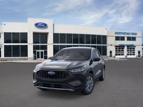 New 2025 Ford Escape Active image 2
