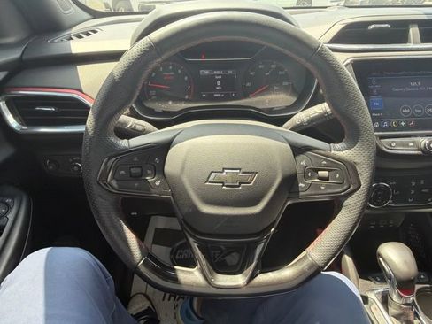 Used 2023 Chevrolet TrailBlazer RS w/ Convenience Package FWD image 17