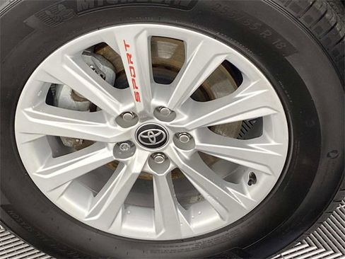 Used 2024 Toyota Grand Highlander XLE image 27