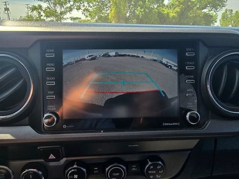 Used 2020 Toyota Tacoma TRD Sport AWD/4WD image 20