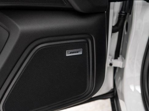 New 2026 Porsche Macan AWD/4WD image 24