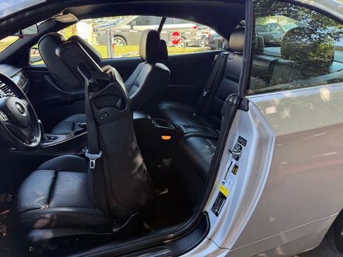 Used 2009 BMW 328i Convertible image 16