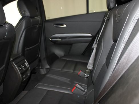 Used 2024 Cadillac XT4 Premium Luxury image 17