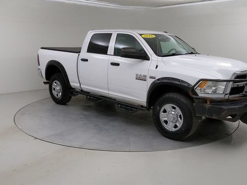 Used 2016 RAM 2500 Tradesman w/ Chrome Appearance Group AWD/4WD image 10