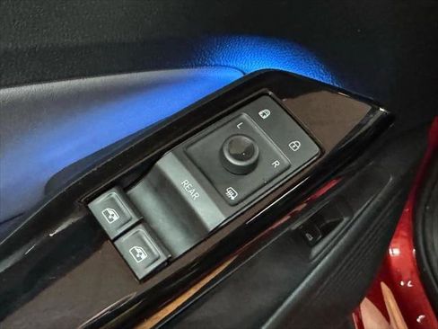 Used 2023 Volkswagen ID.4 Pro image 15